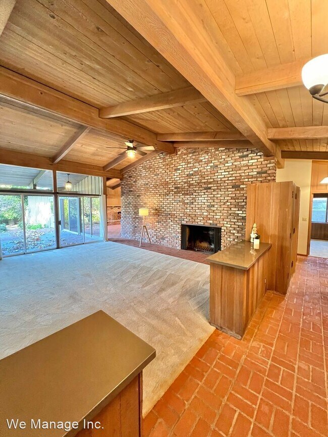 Foto del edificio - 4 br, 3 bath House - 5631 E El Parque St