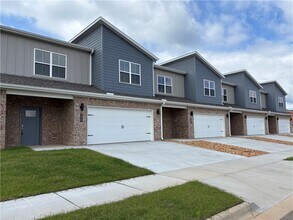 Building Photo - 945 Seaborn Way