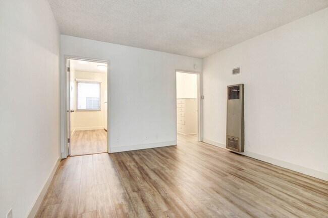 Foto del edificio - 937 6th St in Santa Monica - North of Wils...