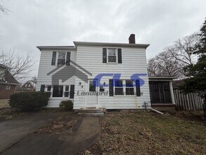 Building Photo - 2116 Poplar St