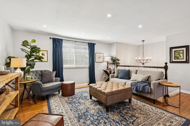 Building Photo - 5068 Macnamara Dr