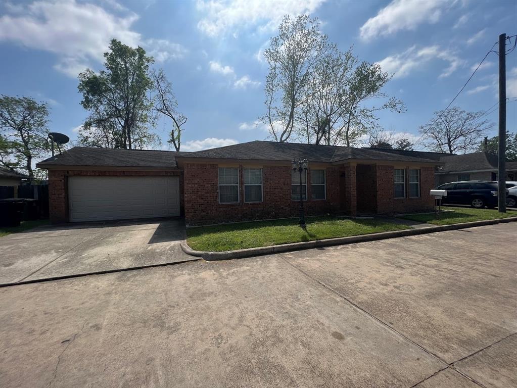 Foto principal - 9511 Elmview Dr