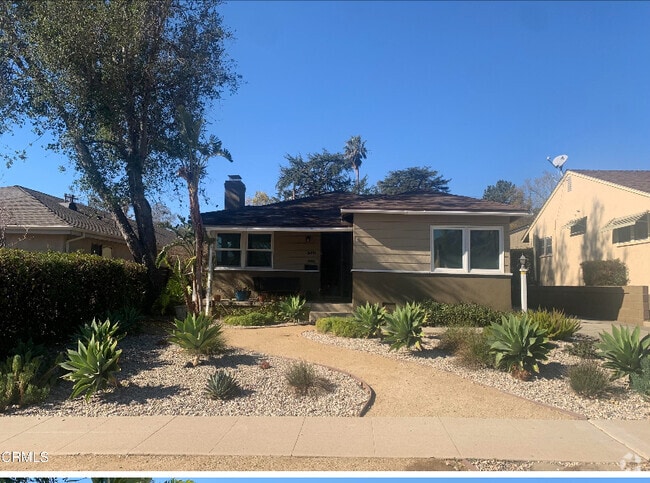Building Photo - 1523 N Grand Oaks Ave