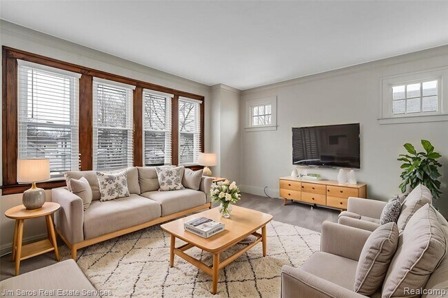 Foto del edificio - 1308 Beaconsfield Ave