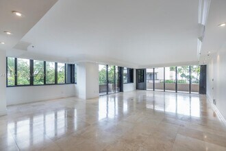 Building Photo - 251 Crandon Blvd