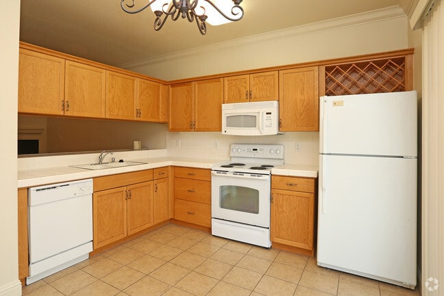 the courtyard apartments fresno