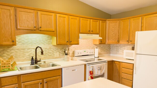 Foto del edificio - 1411 Watercress Cir