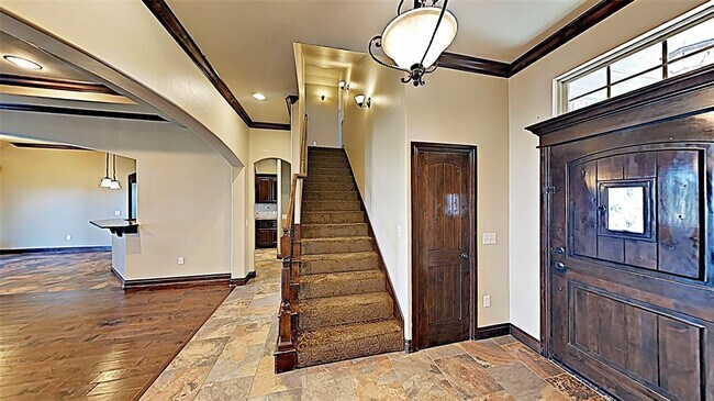 Foto del edificio - 13604 Gentry Dr