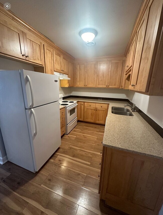 Foto del edificio - 246 White Bridge Pike