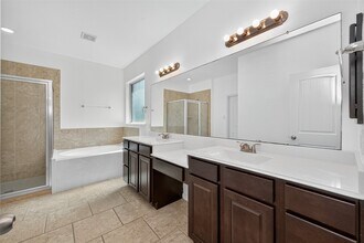 Building Photo - 83 West Wading Pond Circle