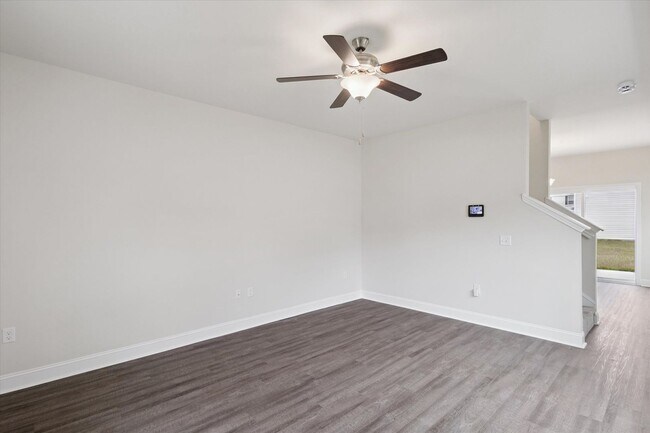 Foto del edificio - $500 RENT CREDIT | AVAILABLE NOW! (Small Pets Only)
