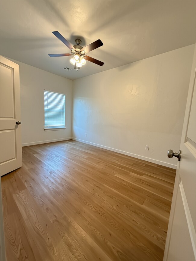 Foto del edificio - 1309 SW Oklahoma Ave