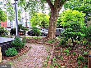 Building Photo - 317 N 33rd St