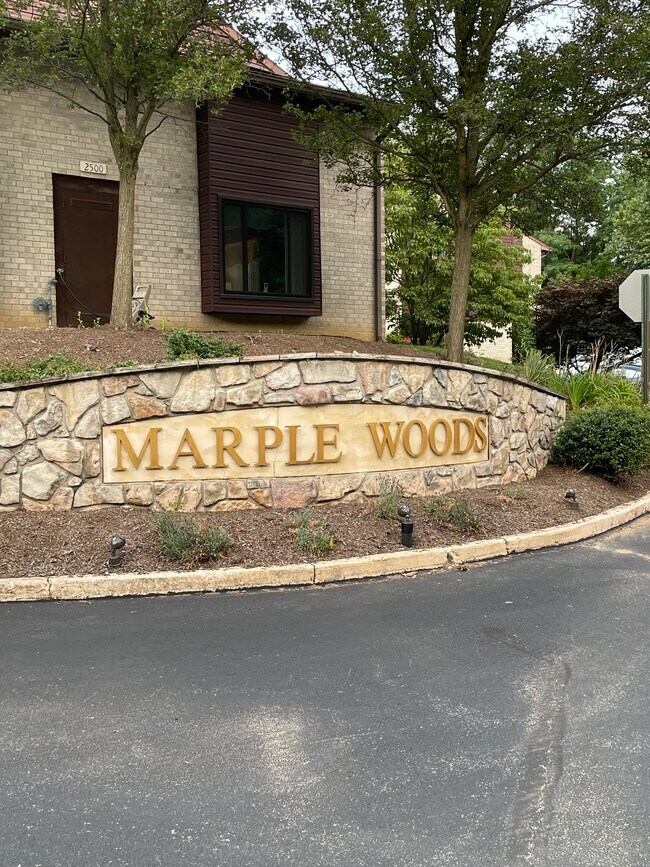 Foto del edificio - 2604 Red Oak Cir
