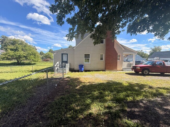 Foto del edificio - Christiansburg, 3 BR / 1.5 BA, Available for rent