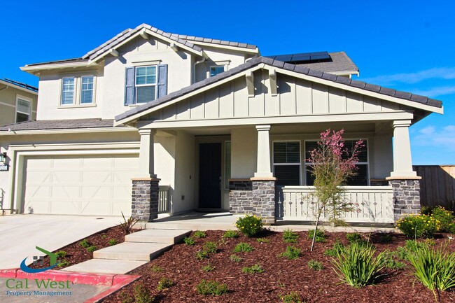 Building Photo - $4695 - Huge 5 Bedroom 4-1/2 Bath Lennar H...