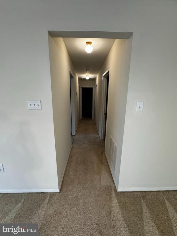 Foto del edificio - 6829 Buttonwood Ct