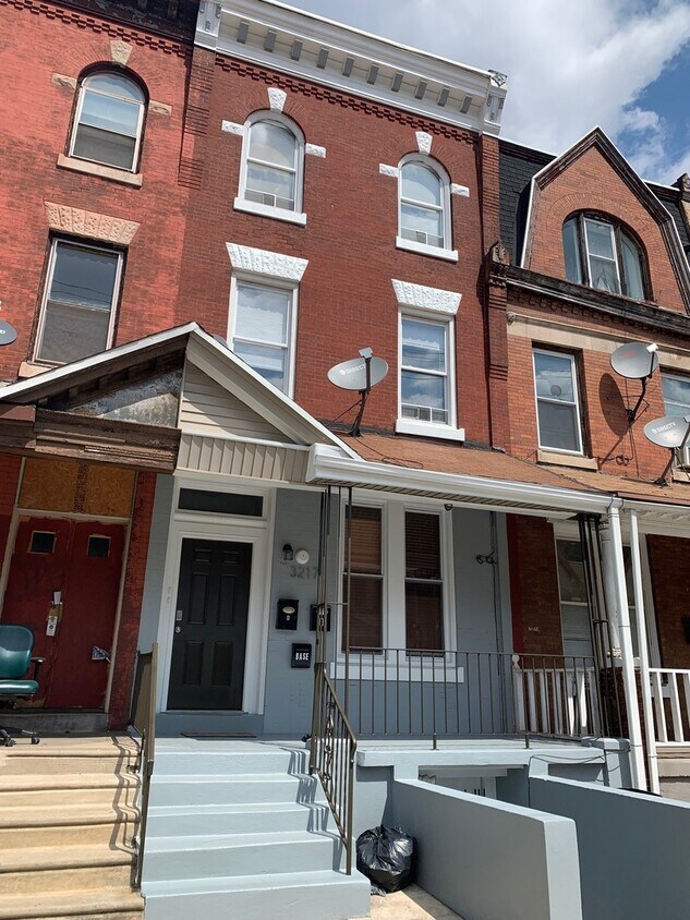 Primary Photo - 3217 W Montgomery Ave MANAGED