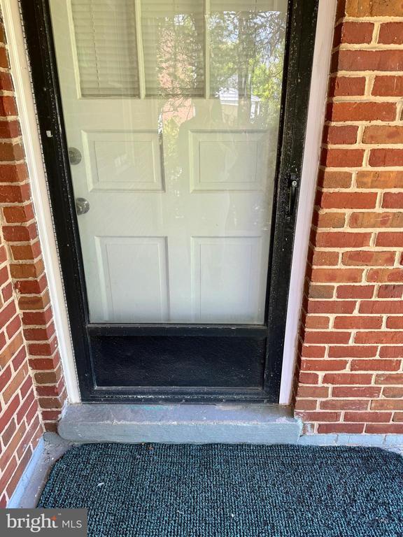 Foto del edificio - 5907 Loch Raven Blvd