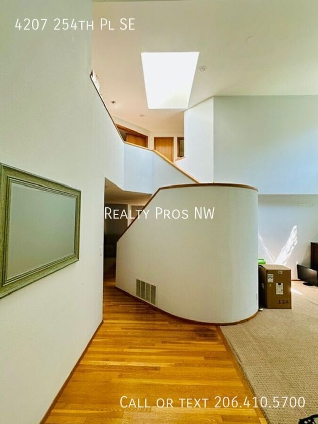 Building Photo - 4207 254th Pl SE