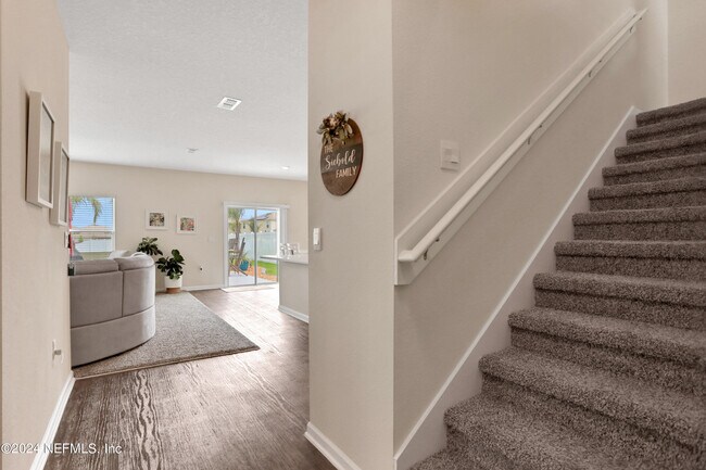 Foto del edificio - 2235 Falling Star Ln