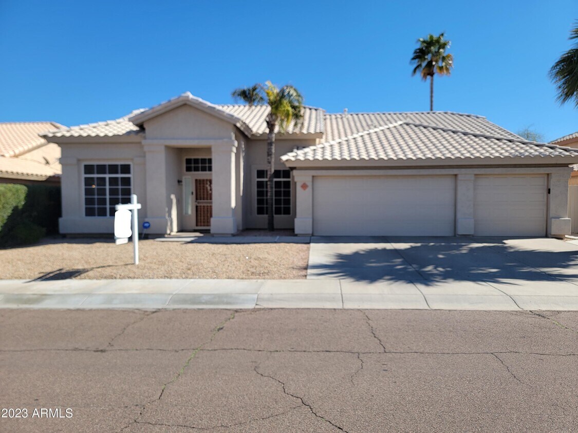 Primary Photo - 4607 E Desert Willow Rd