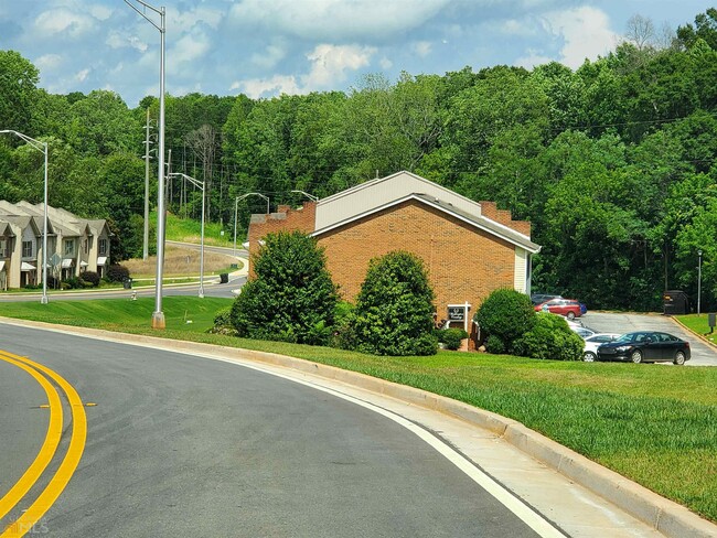 Foto del edificio - 53 McIntosh Pkwy