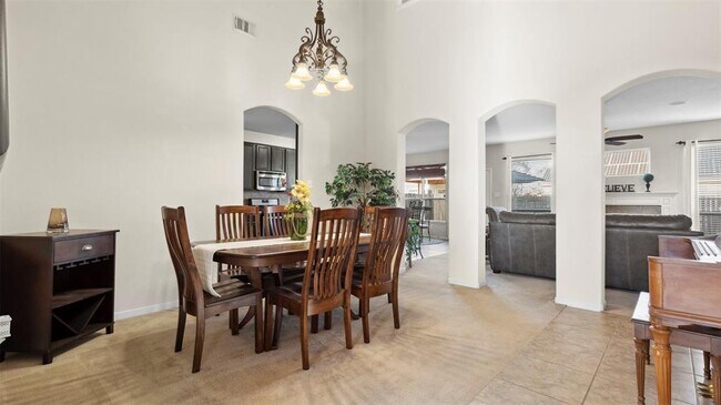 Foto del edificio - 4211 Old Arbor Way