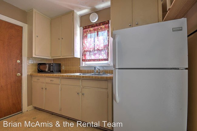 Building Photo - 2 br, 1 bath House - 1111 Forest St