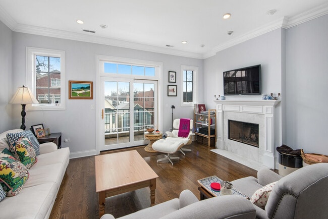 Foto del edificio - 843 W Lill Ave