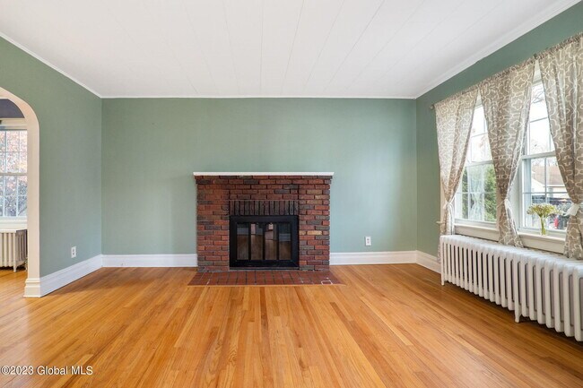Building Photo - 25 Fordham Ct