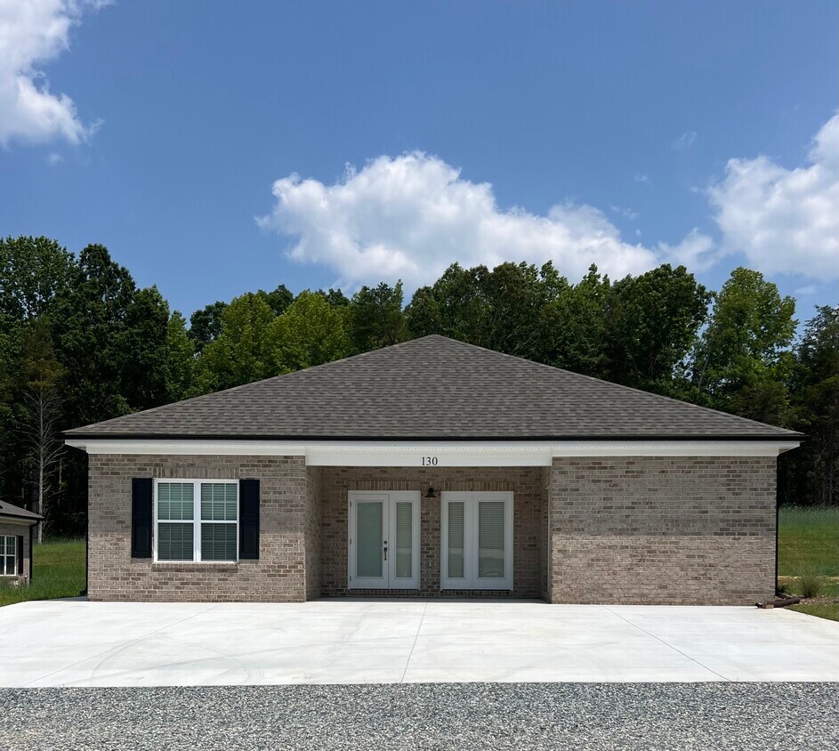 2166 NC Highway 47 Unit 122A, Lexington, NC 27292 Apartments in