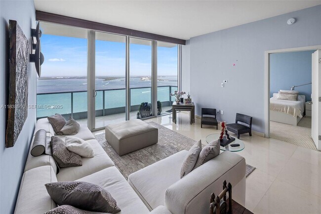 Foto del edificio - 1331 Brickell Bay Dr