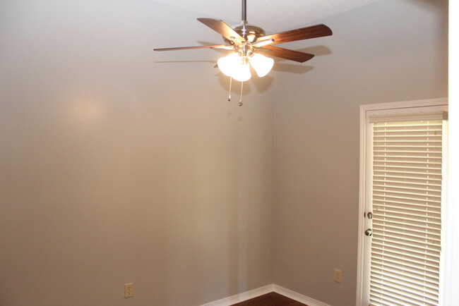 Building Photo - Beautiful Home for Lease! (Available for HUD)