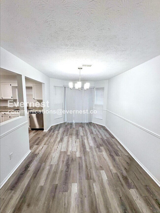 Foto del edificio - 6157 St Christophers Ct