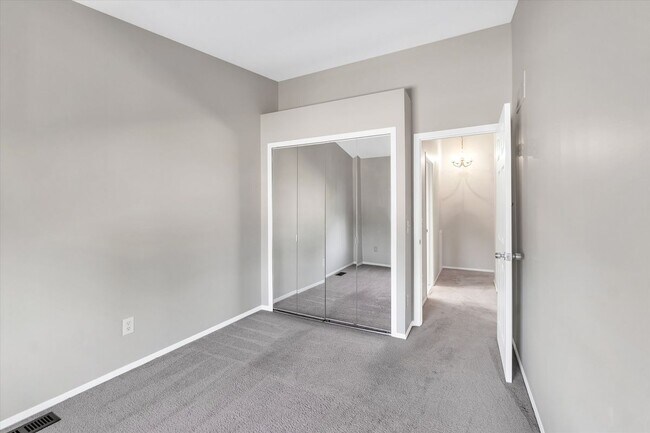 Foto del edificio - 22224 Edgewater