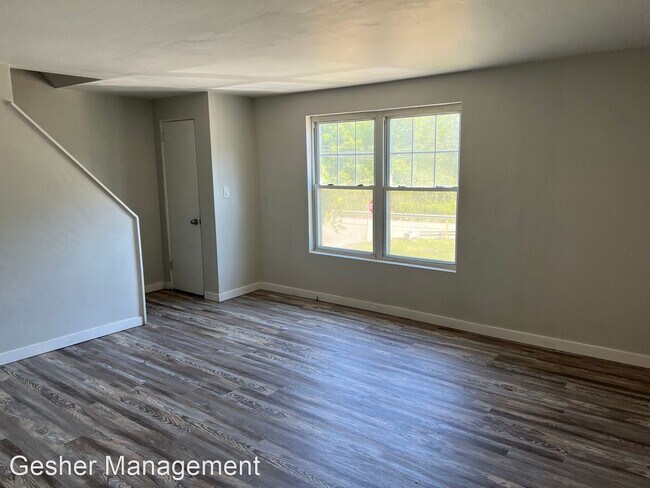 Building Photo - 3 br, 1 bath House - 912 Frey Rd