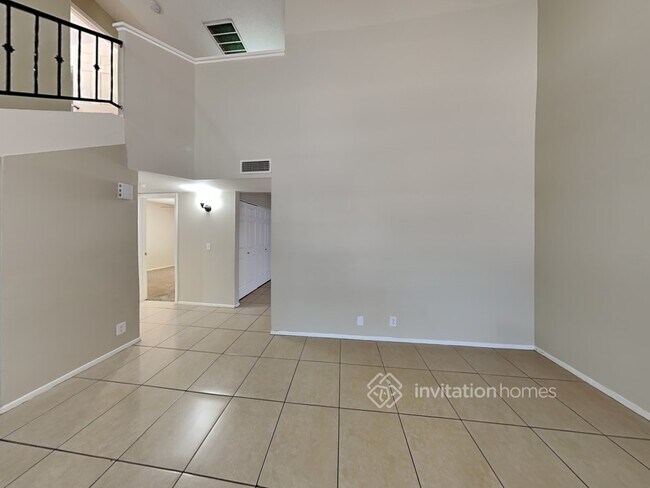 Building Photo - 6520 W Lupine Ave