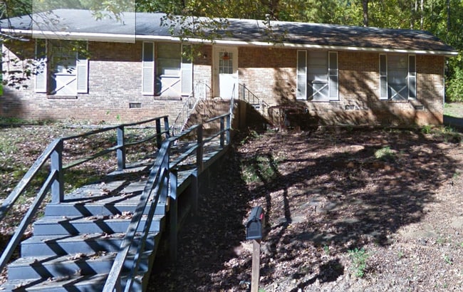 Building Photo - 301 Glenn Ave