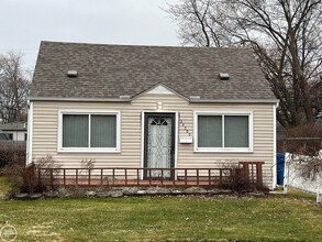 Building Photo - 25202 Firwood Ave