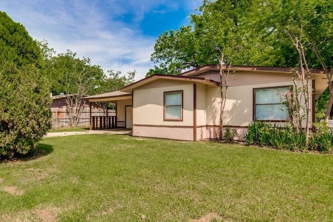 Photo - No Application Fees* $500 off 1st months r... House