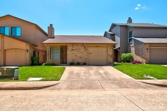 Building Photo - 2918 Nova Dr