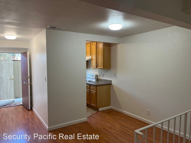Building Photo - 2 br, 1 bath House - 132 Rainbow Ct.