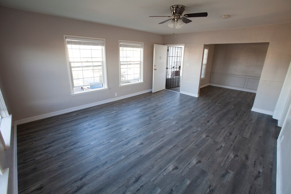 Foto principal - 3536 W Adams Blvd
