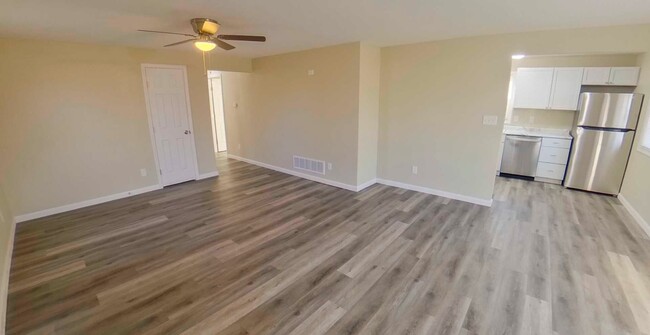 Building Photo - 3D Tour Available - Newly Remodeled + Cove...