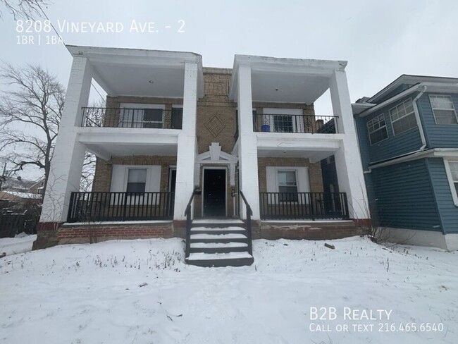 Building Photo - 8208 Vineyard Ave