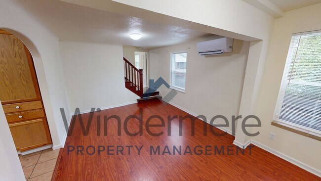 Foto del edificio - 526-528 Washington St
