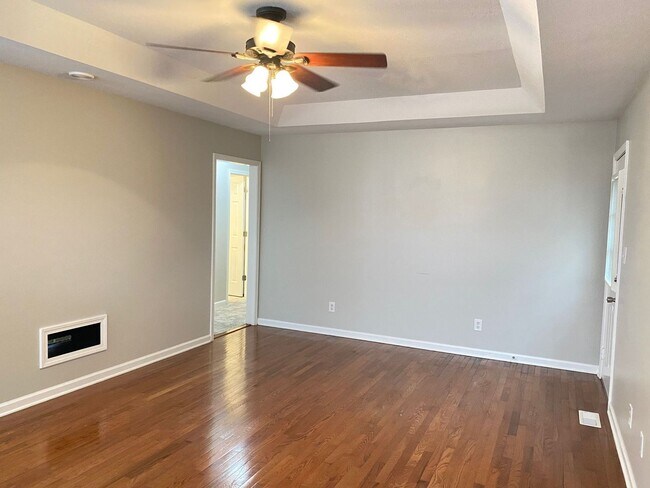 Foto del edificio - Beautifully Updated 3 Bed/2 Bath Home with...