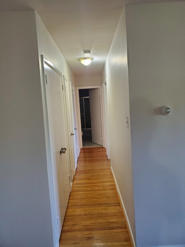 Pasillo - 534 Church Rd