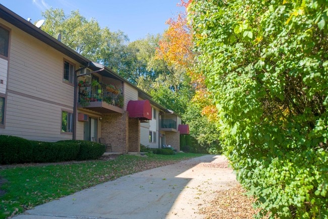 Building Photo - 5321 Brody Dr